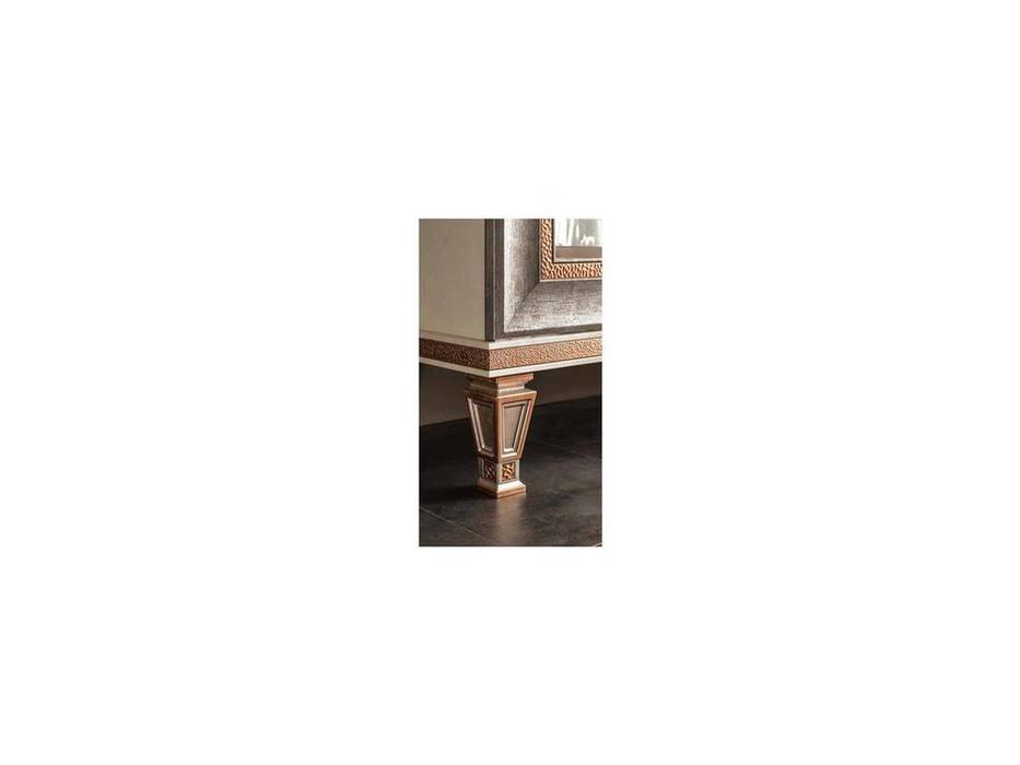 Arredo Classic: Dolce Vita: витрина 3-х дверная (слоновая кость)